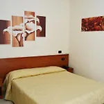 B&B Centrale Affittacamere 4* 레조디칼라브리아