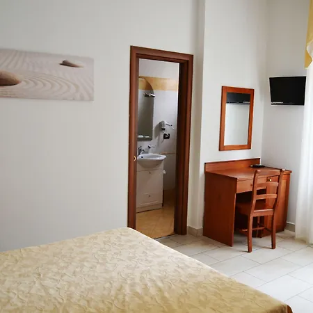 B&B Centrale Affittacamere Oda ve Kahvaltı Reggio di Calabria