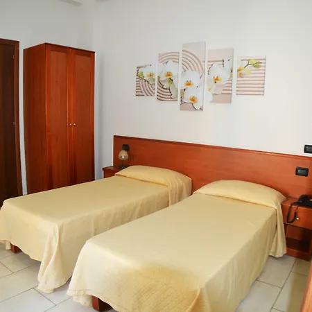 B&B Centrale Affittacamere Oda ve Kahvaltı 4*